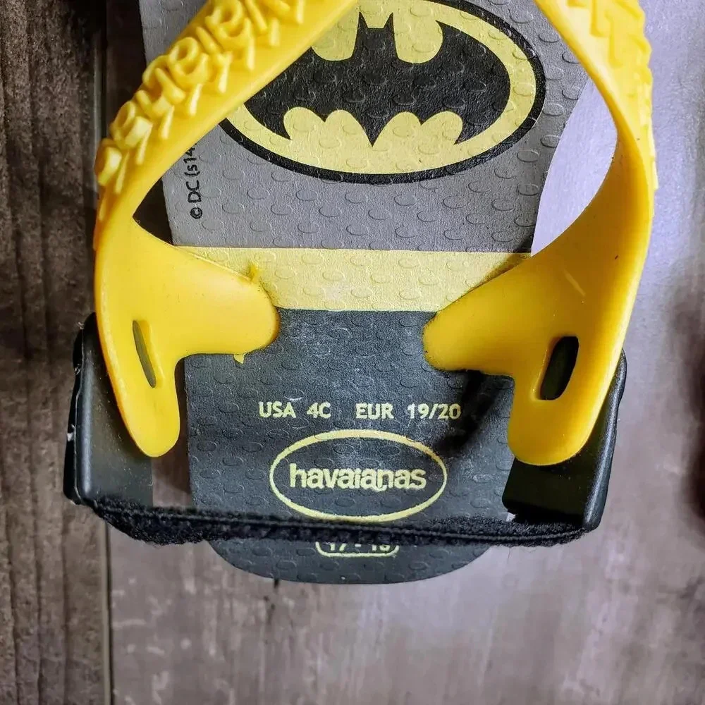 Havaianas Baby Heroes Yellow BATMAN Sandals Flip Flops Infact Size 17-18 4C NWOT